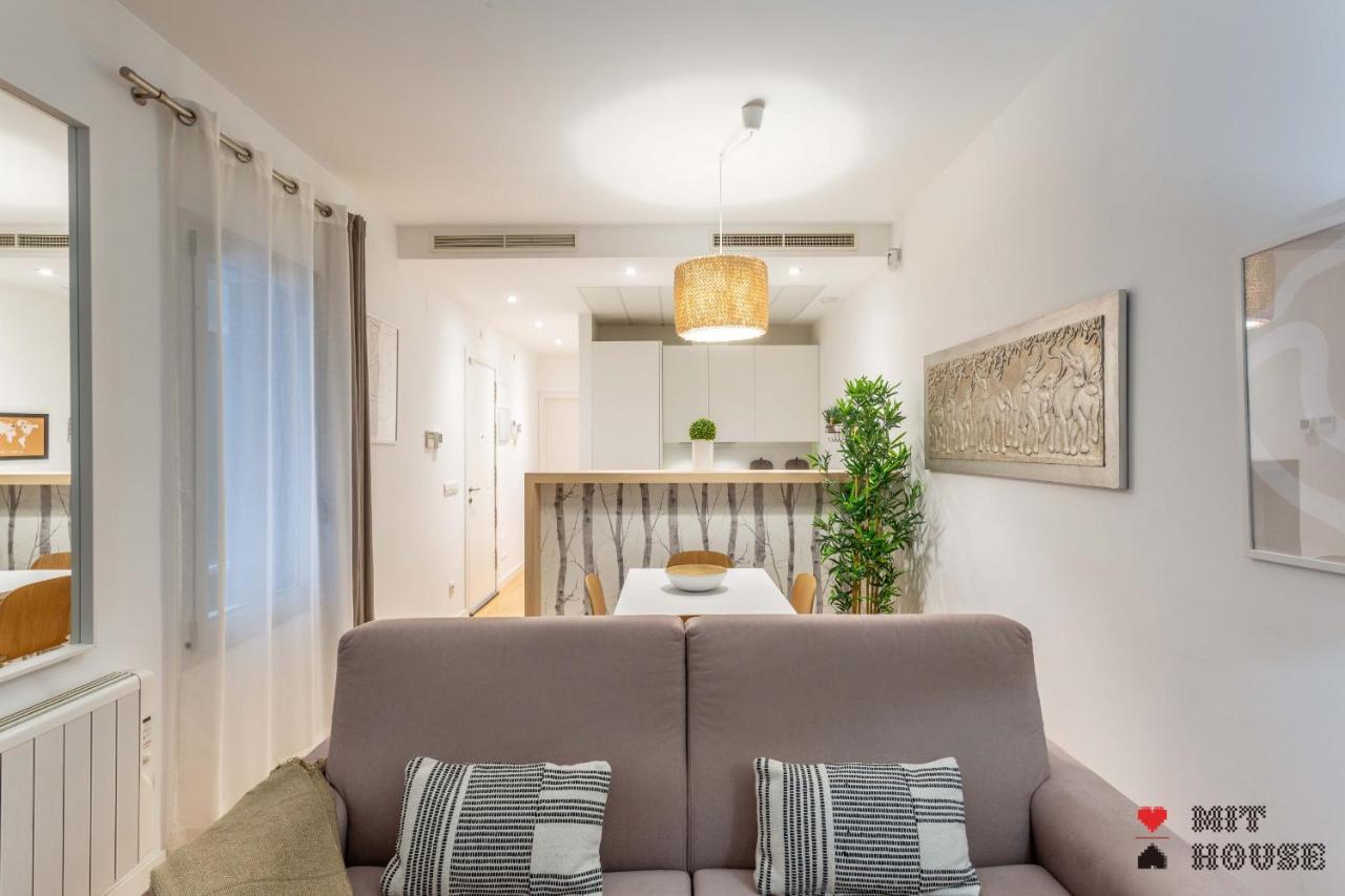 Mit House Ayala En Madridアパートメント エクステリア 写真