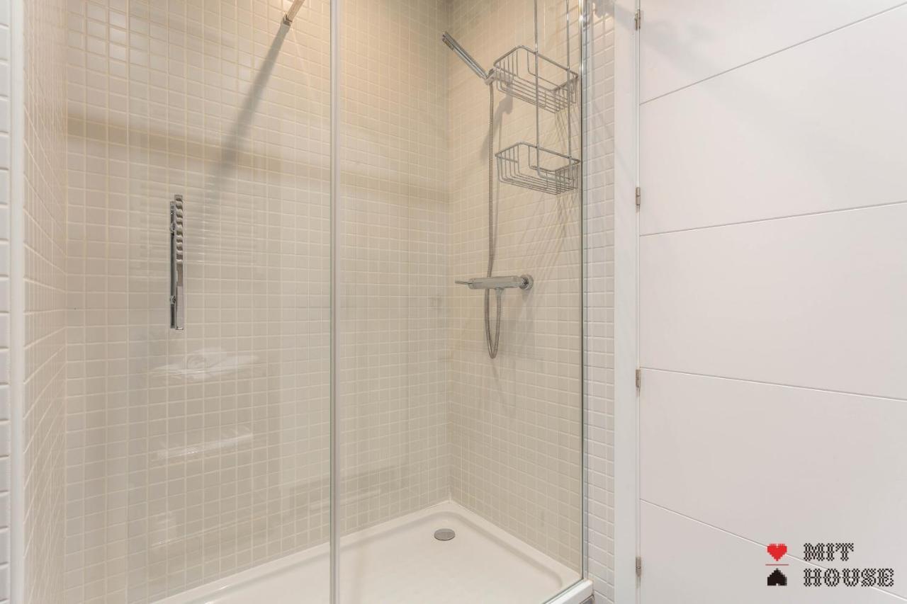 Mit House Ayala En Madridアパートメント エクステリア 写真