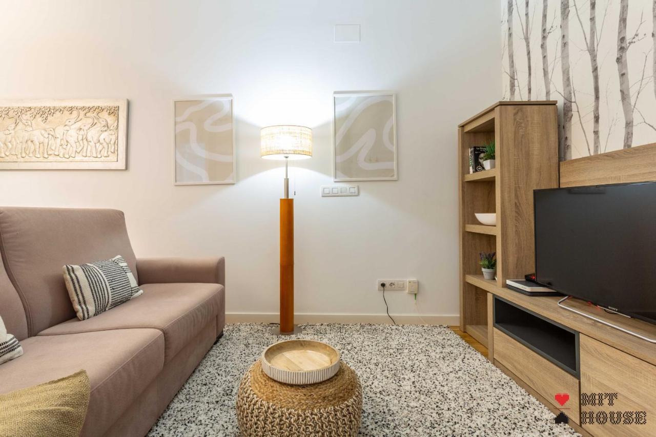 Mit House Ayala En Madridアパートメント エクステリア 写真